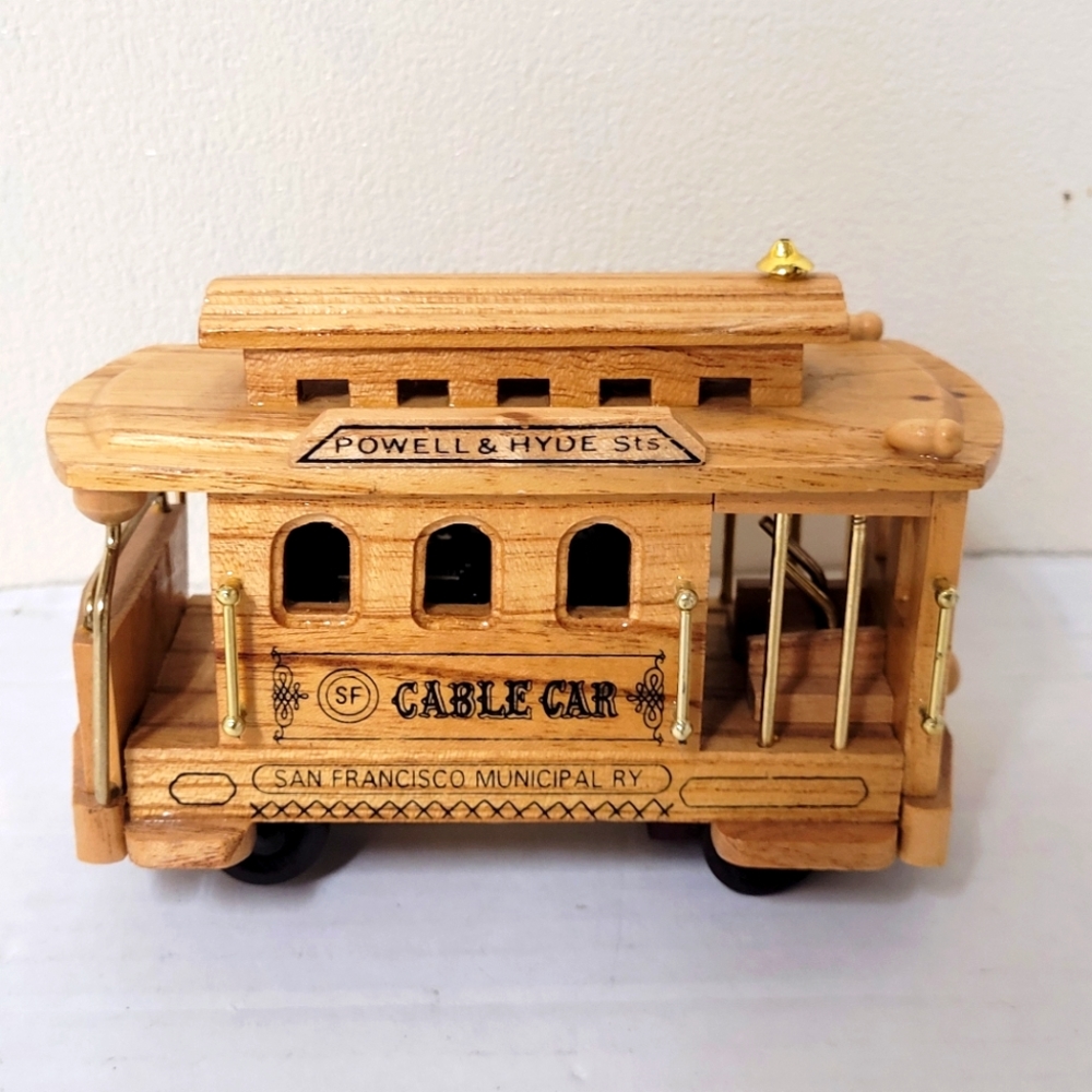 Vintage San Francisco Cable Car Music Box Powell and Hyde